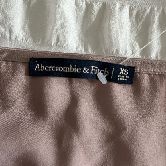 Abercrombie & Fitch Lace Trim Slip in Dusty Rose - Picture 2 of 4